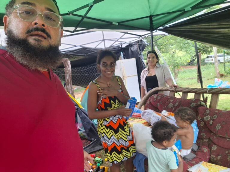 Médicos veterinarios y colaboradores reunidos durante la gira solidaria APMV 2026.